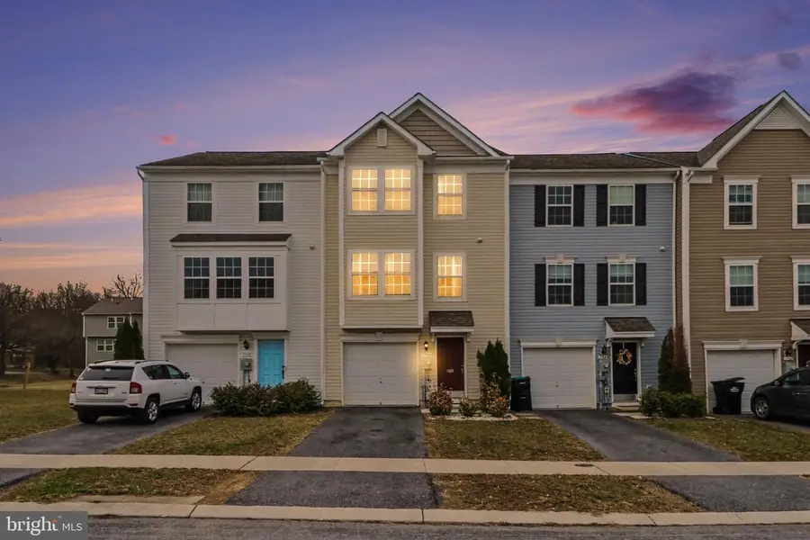 3566 Maplewood Ct, Fayetteville, PA 17222 - #2