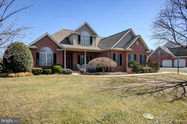 1634 Majestic Drive, CHAMBERSBURG, PA 17202