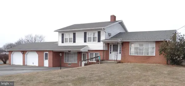 12121 Williamsport Pike, GREENCASTLE, PA 17225