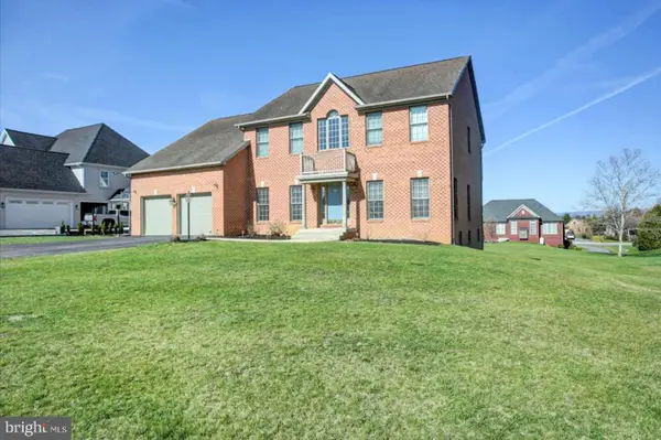 171 Celestial Ter, GREENCASTLE, PA 17225
