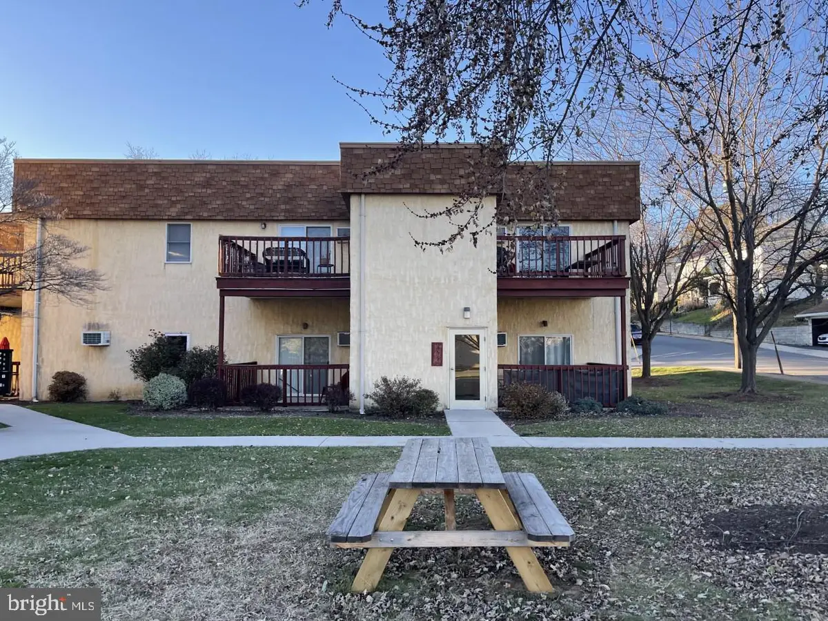 119 Hamilton Ave, Waynesboro, PA 17268 - #1