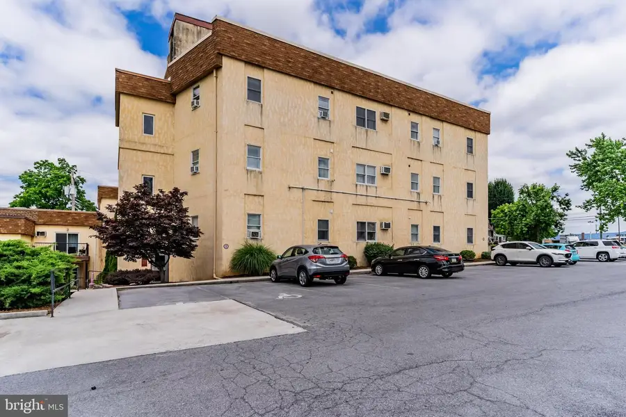 270 Second St W, Waynesboro, PA 17268 - #3