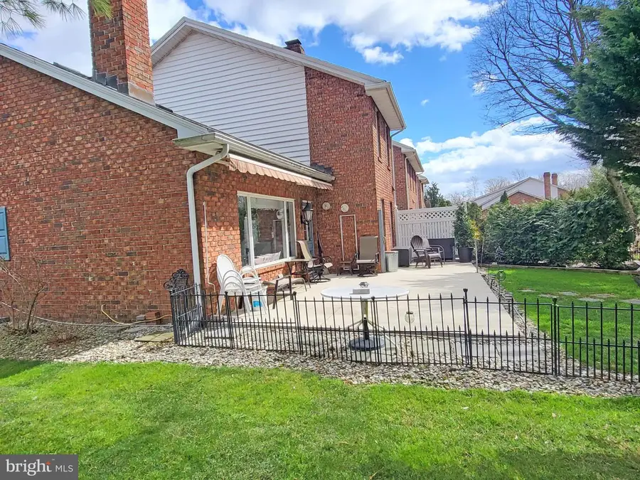 267 Stonegate Cir S, Chambersburg, PA 17201 - #2