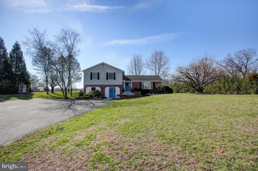 3994 W Weaver Rd, Greencastle, PA 17225 - #3