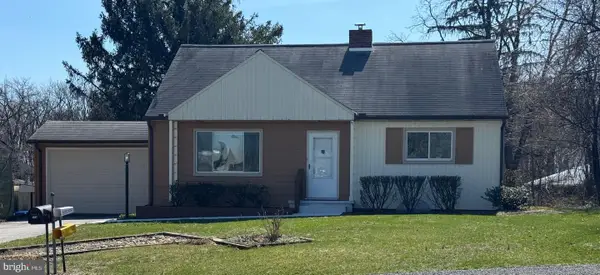 906 Strock Drive Dr, CHAMBERSBURG, PA 17202