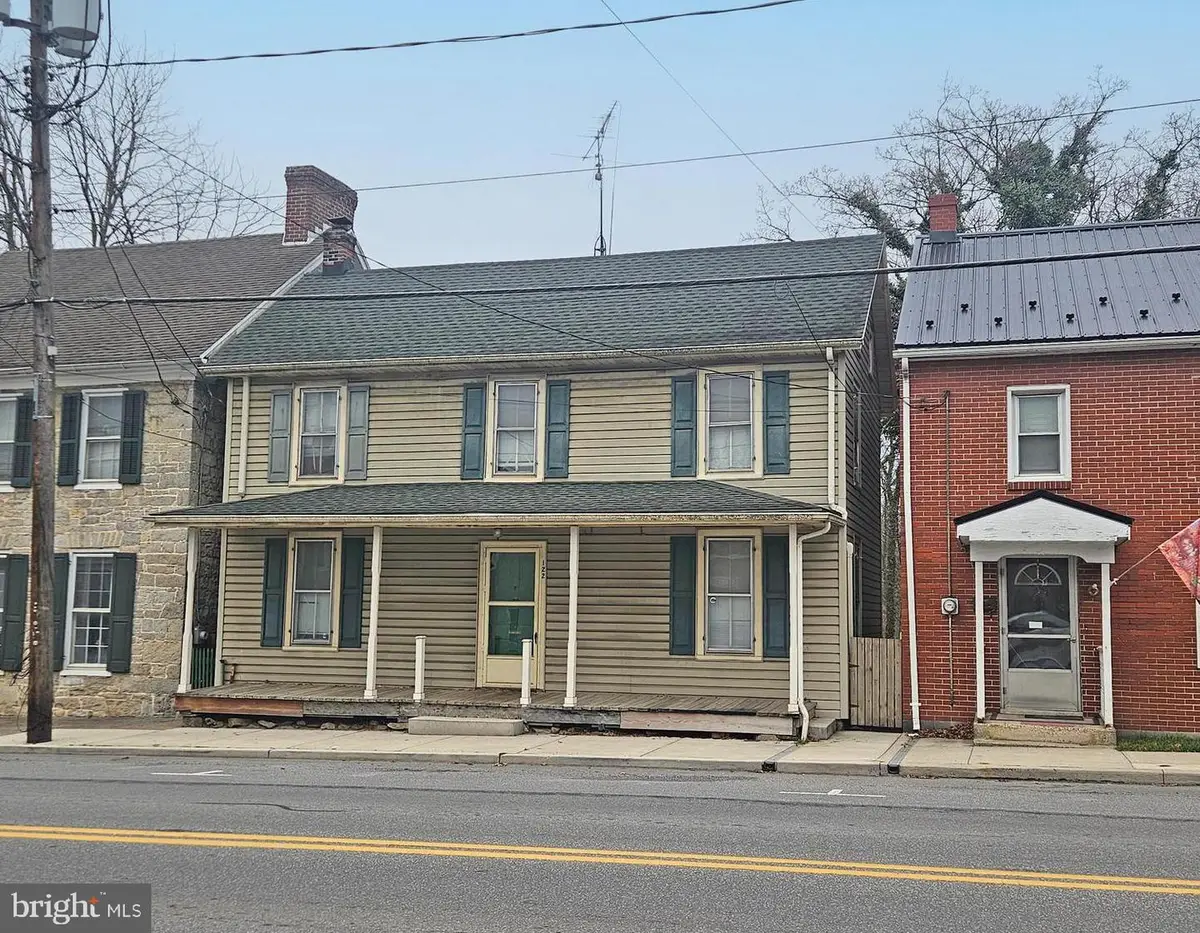 122 N Main St, Mercersburg, PA 17236 - #1