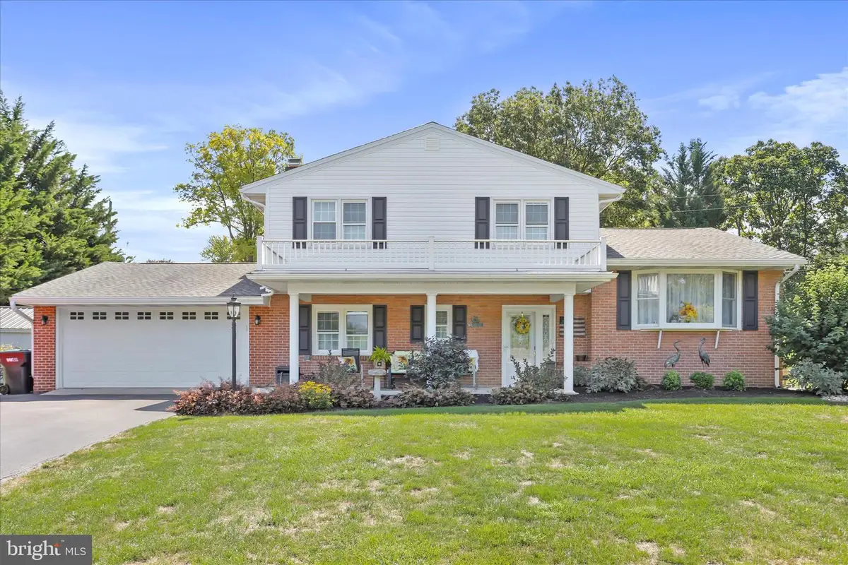 364 Briar Ln, Chambersburg, PA 17202 - #1