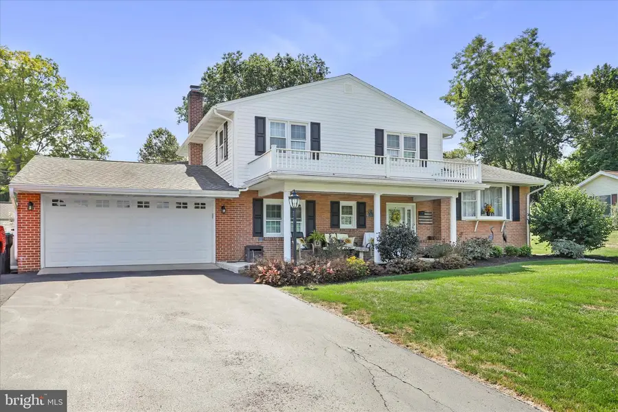 364 Briar Ln, Chambersburg, PA 17202 - #3