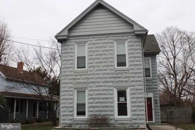621 E Washington Street, Chambersburg, PA 17201 - #1