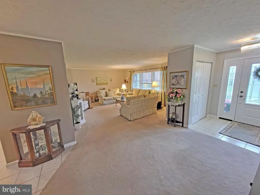 8 Oxford Ct, Chambersburg, PA 17201 - #2