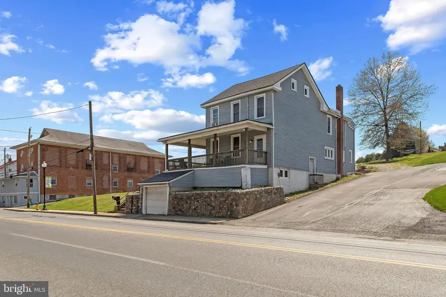 702 W Main Street, Waynesboro, PA 17268 - #3