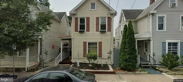 254 W Queen St, CHAMBERSBURG, PA 17201