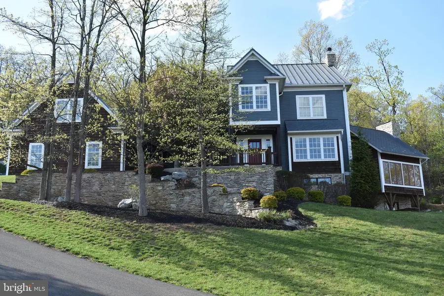 12101 Mountainside Dr, Mercersburg, PA 17236 - #2