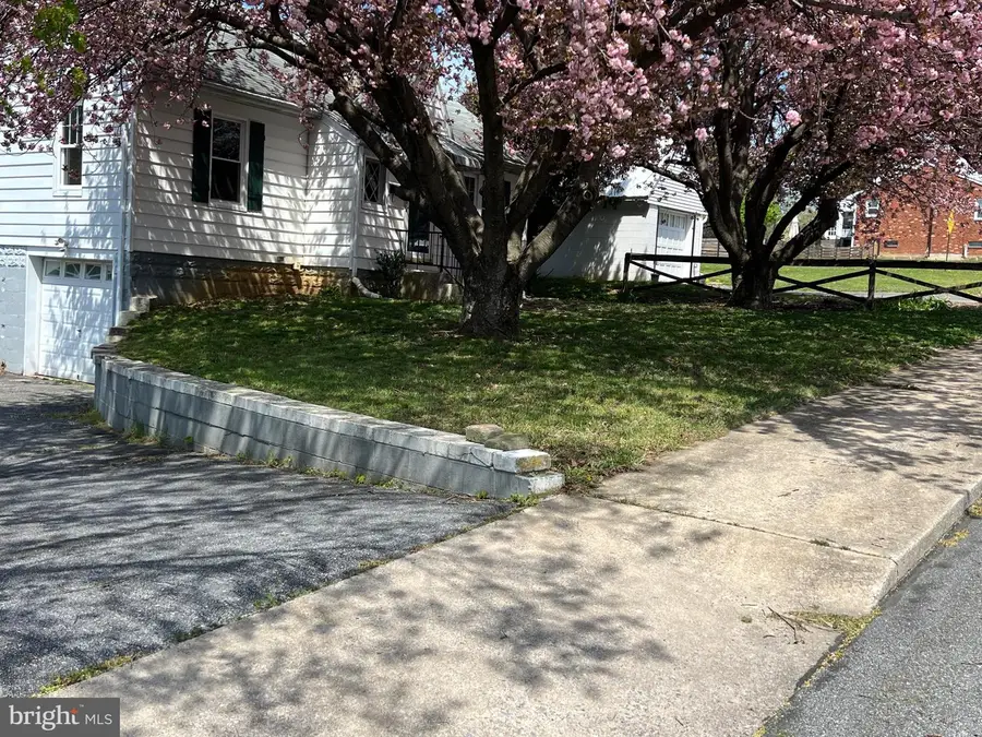 128 Frick Ave, Waynesboro, PA 17268 - #3