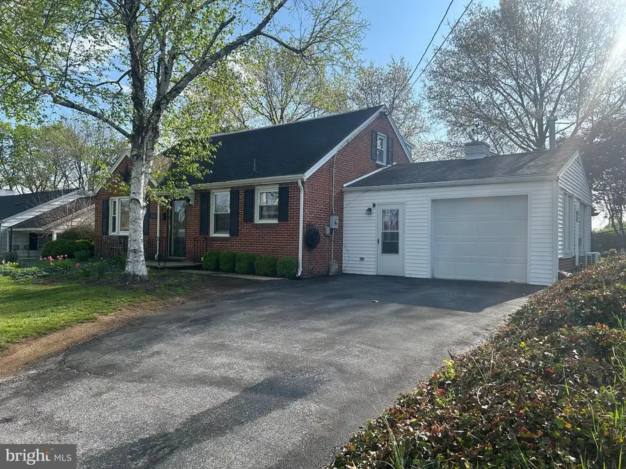 374 Glen Street, Chambersburg, PA 17201 - #2