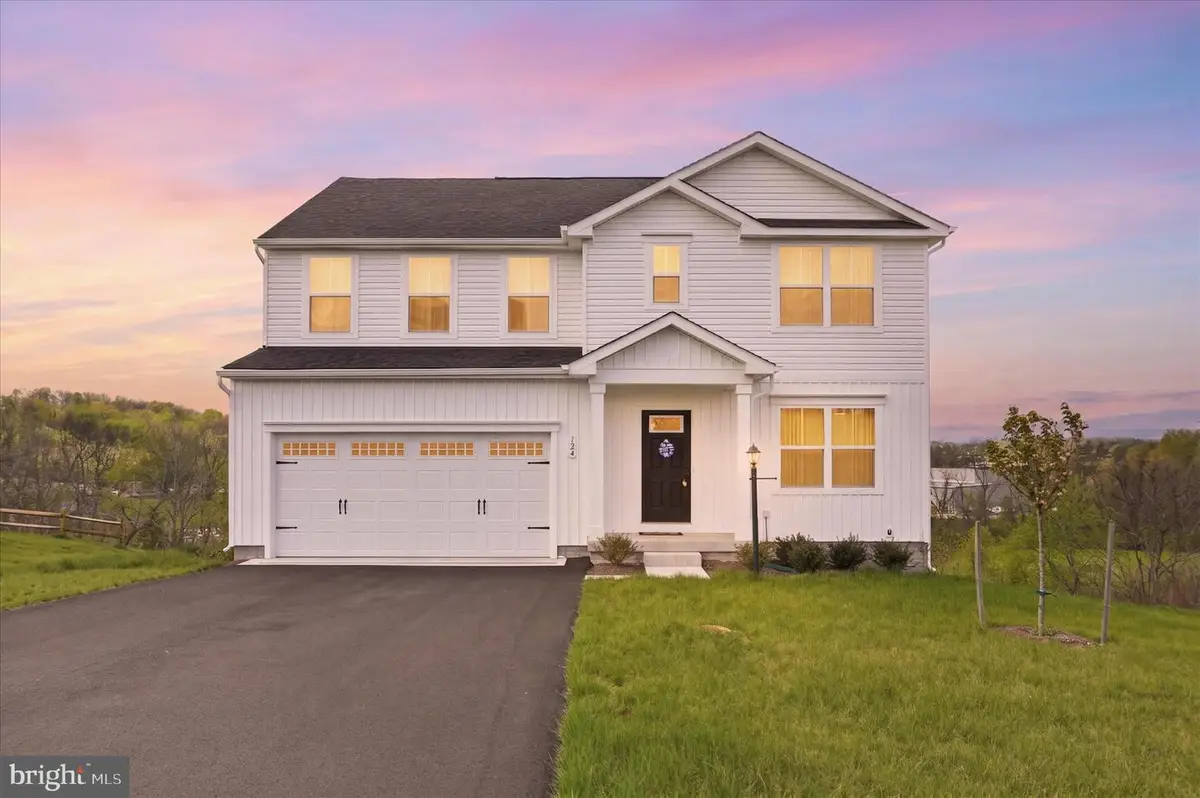 124 Peridot Dr, Chambersburg, PA 17202 - #1