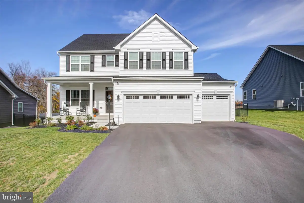 1585 Shannon Dr S, Greencastle, PA 17225 - #1