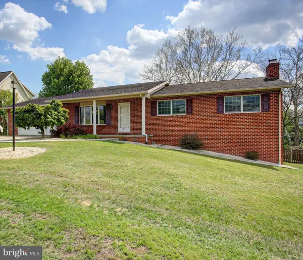 250 Jade Drive, CHAMBERSBURG, PA 17202
