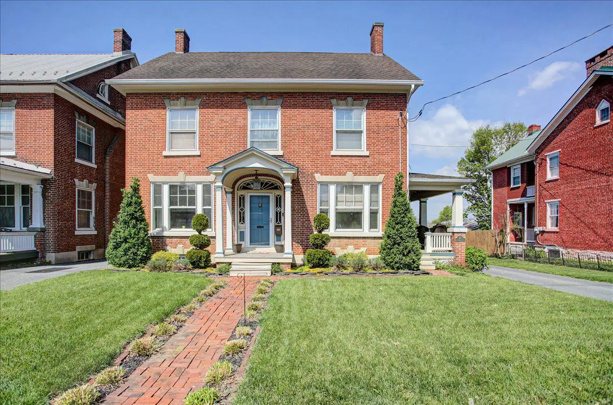 301 S Washington St, Greencastle, PA 17225 - #1