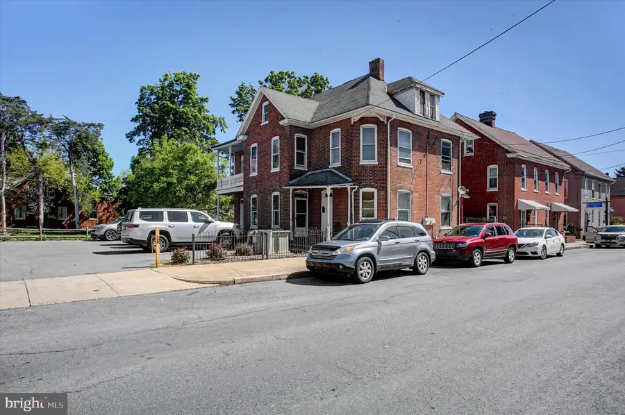 217 E Washington St, Chambersburg, PA 17201 - #2