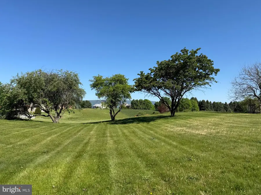 1423 Brechbill Rd, Chambersburg, PA 17202 - #3