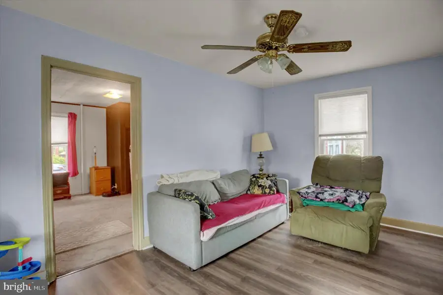 22 Loudon Rd, Mercersburg, PA 17236 - #3