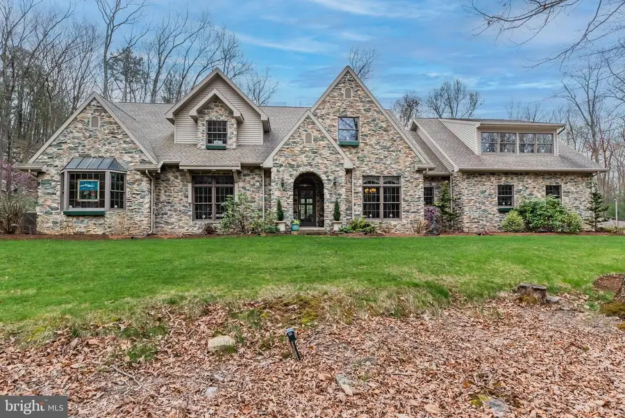 1316 Ridge Rd, Fayetteville, PA 17222 - #2