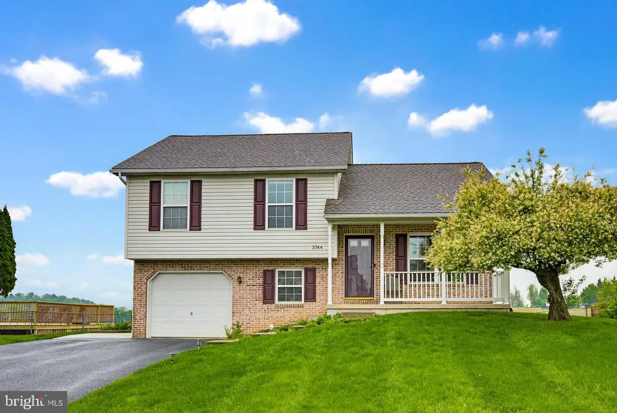3744 Mountain Shadow Cir, Fayetteville, PA 17222 - #1