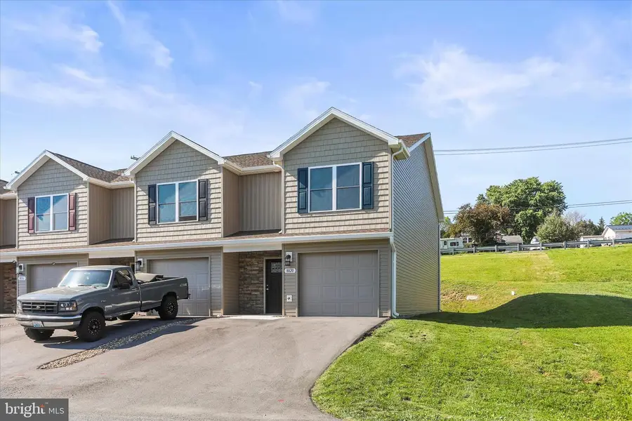 8820 Hillside Way, Waynesboro, PA 17268 - #2