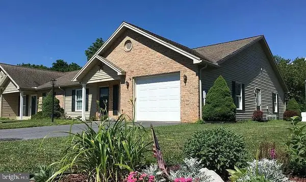 159 Ginkgo Ct, CHAMBERSBURG, PA 17201