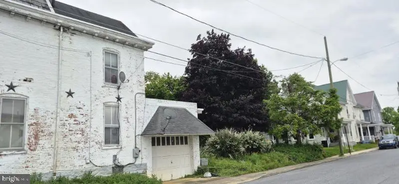 102 3rd St E, Waynesboro, PA 17268 - #3