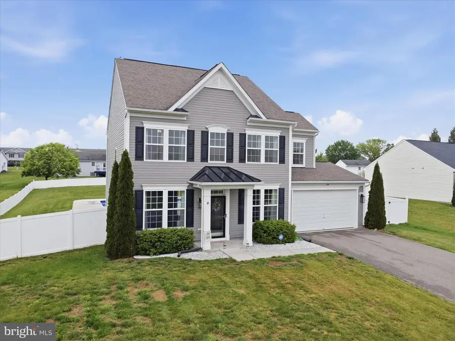 801 Bristol Dr, Greencastle, PA 17225 - #2