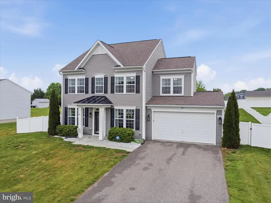 801 Bristol Dr, Greencastle, PA 17225 - #3