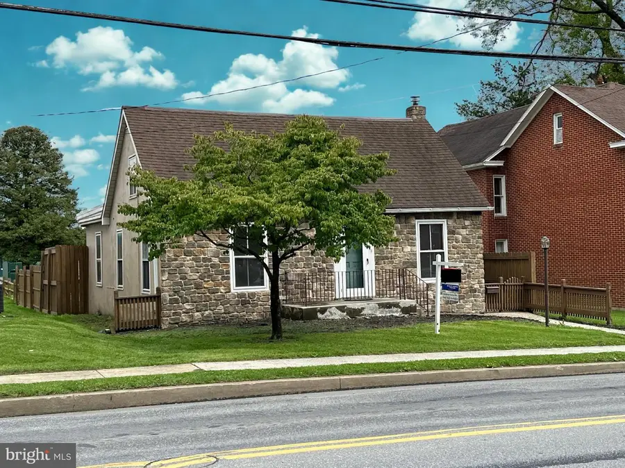 245 N Main Street, Mercersburg, PA 17236 - #2
