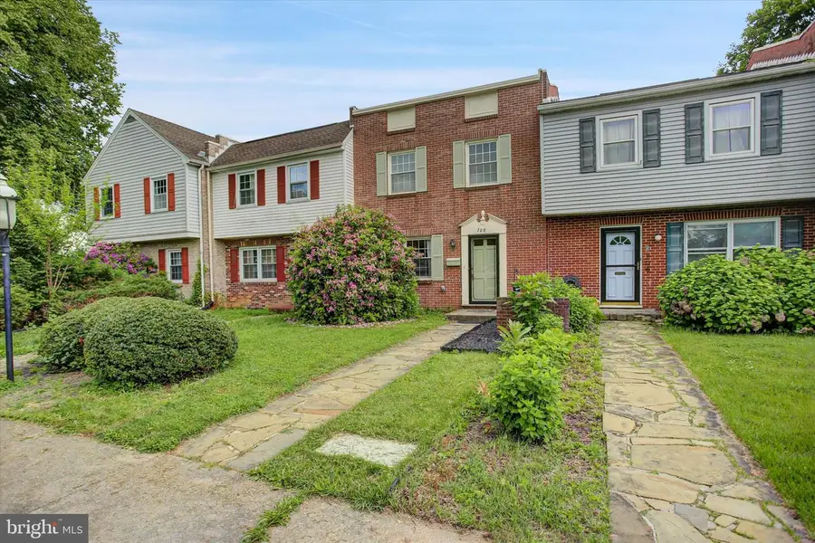 708 Cumberland Ave, Chambersburg, PA 17201 - #2