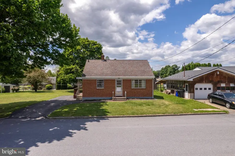 420 Maple Hill Avenue, Shippensburg, PA 17257 - #3