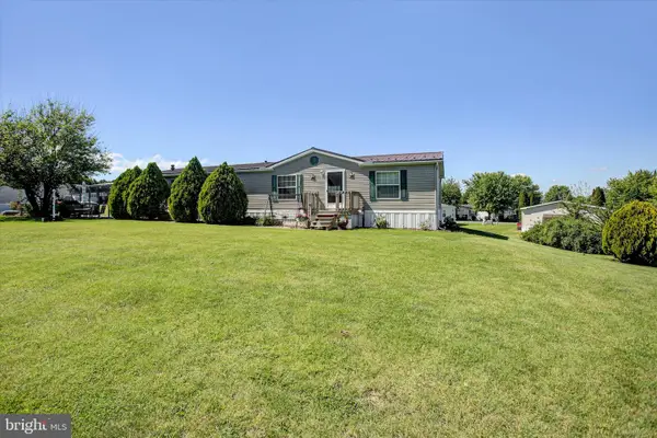 64 Tiffany Dr, SHIPPENSBURG, PA 17257