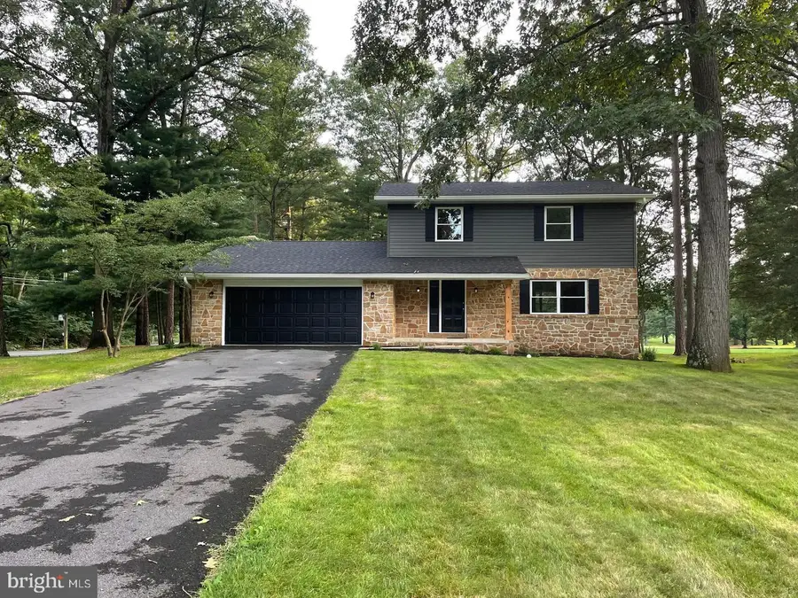 6580 Fairway Drive West, Fayetteville, PA 17222 - #2