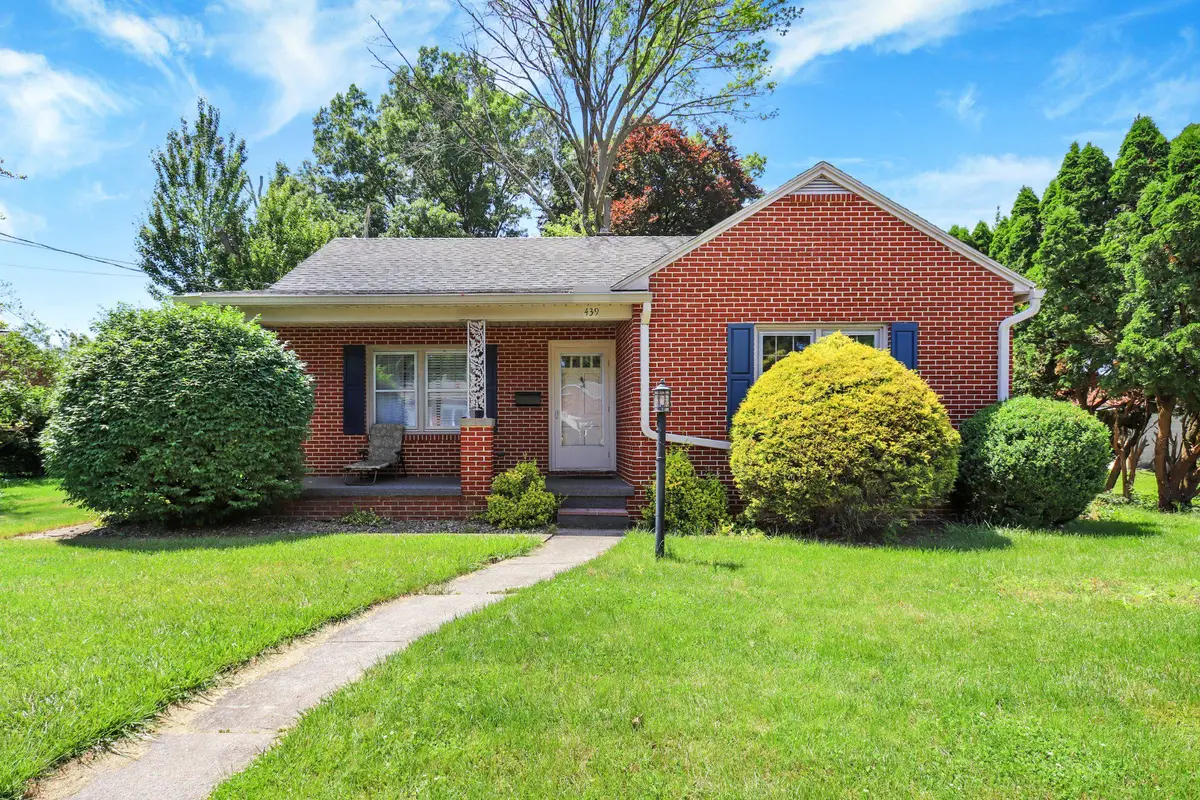 439 S 8th St, Chambersburg, PA 17201 - #1