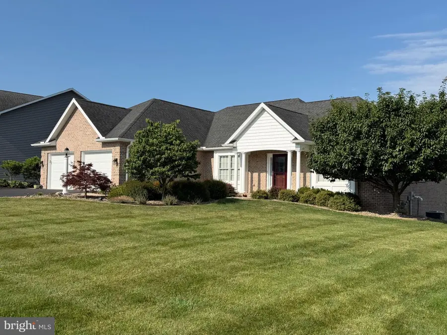 6147 Merion Drive, Fayetteville, PA 17222 - #2