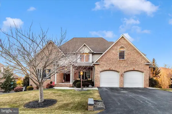 11067 Weatherstone Dr, WAYNESBORO, PA 17268