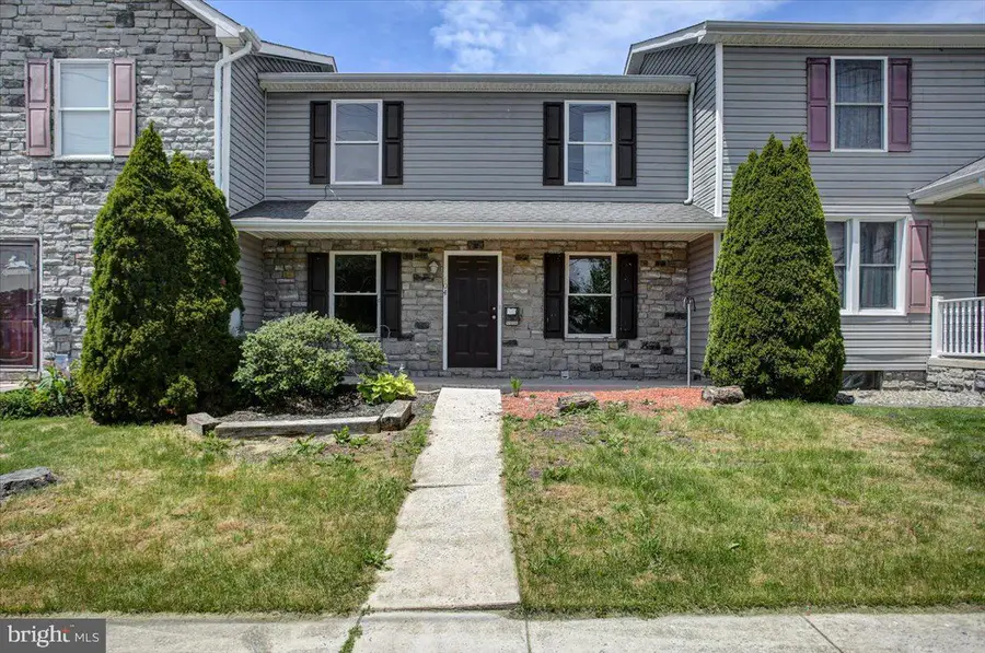 604 Fairview Ave, Waynesboro, PA 17268 - #2