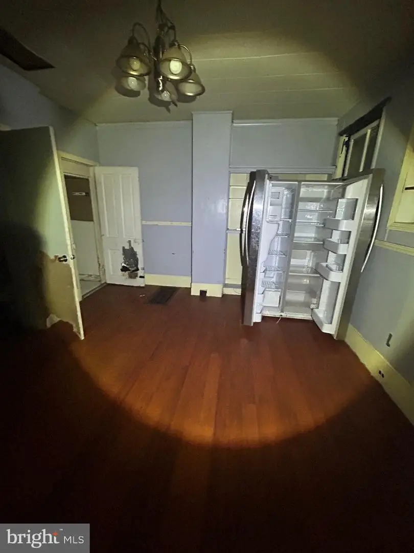 381 King St E, Chambersburg, PA 17201 - #3