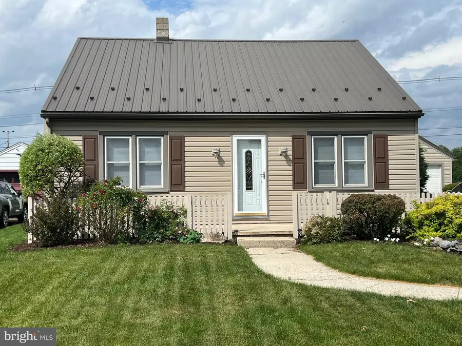 1147 Stanley Ave, Chambersburg, PA 17201 - #2