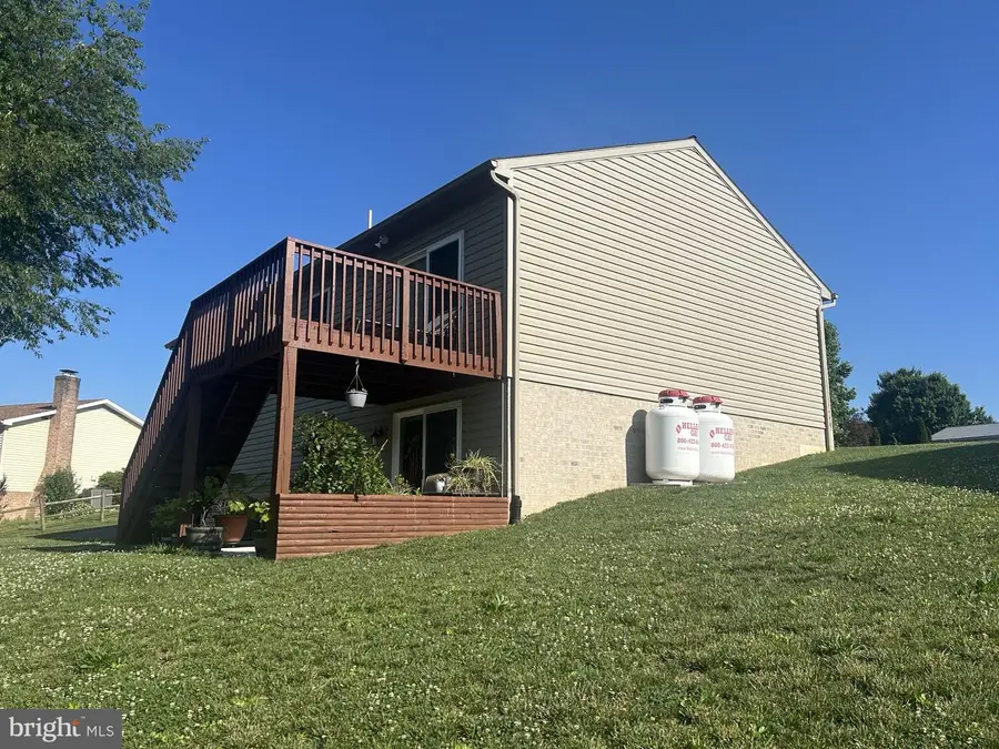 3040 Liverpool Court, Chambersburg, PA 17201 - #3