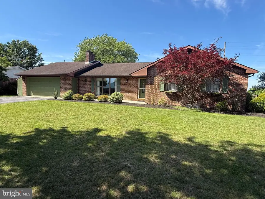482 Starr Avenue, Chambersburg, PA 17202 - #2