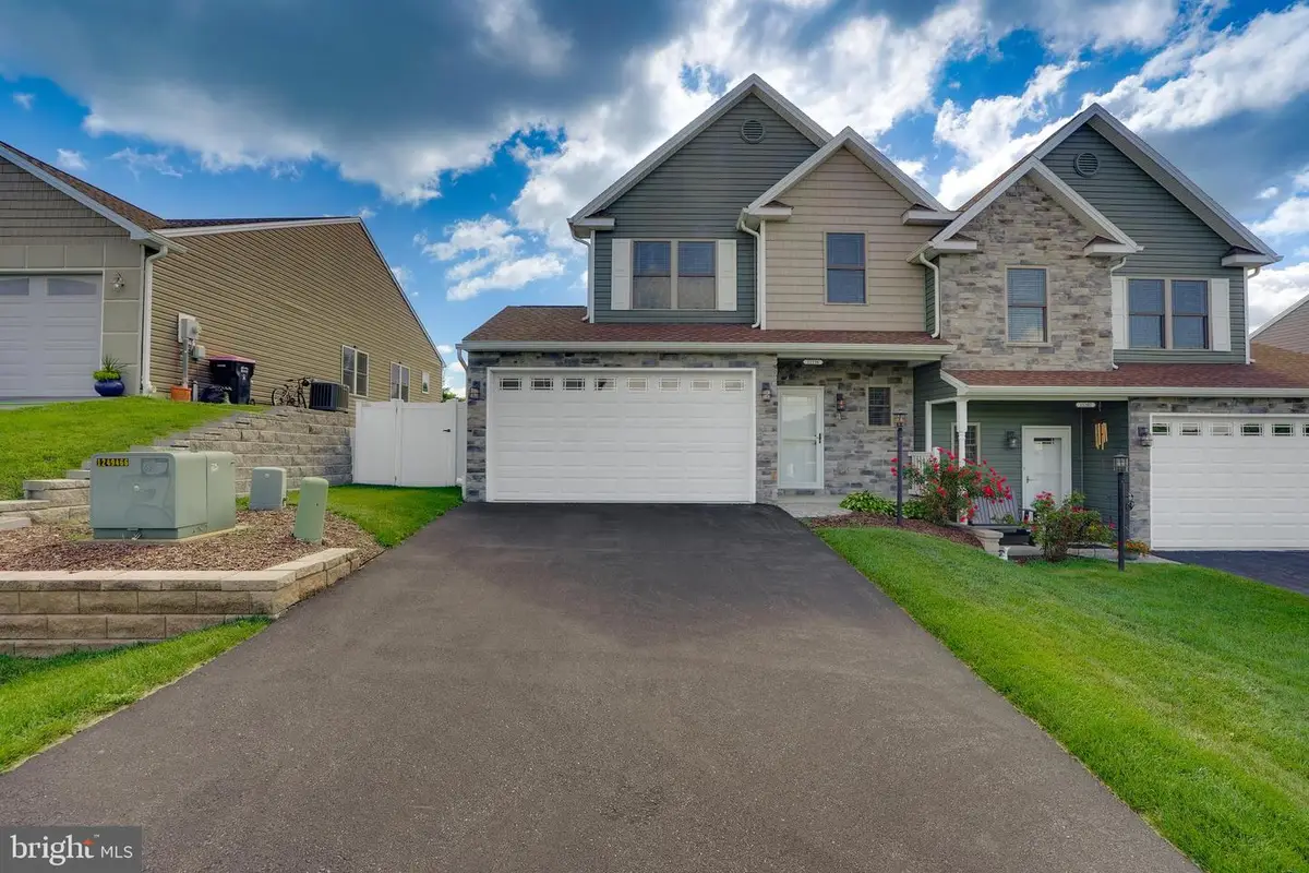 11196 Gopher Dr N, Waynesboro, PA 17268 - #1