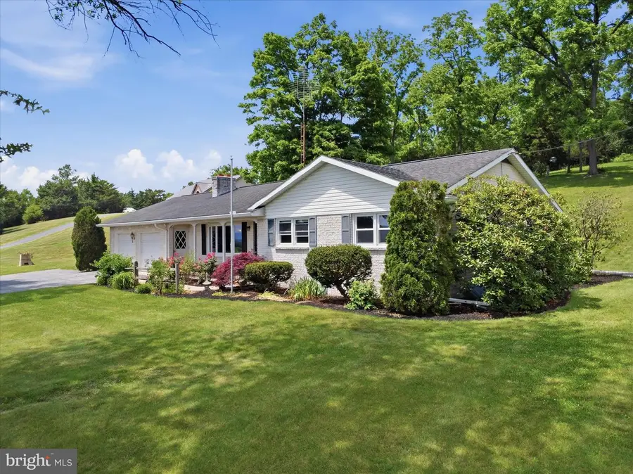 11141 Lincoln Way W, Fort Loudon, PA 17224 - #2