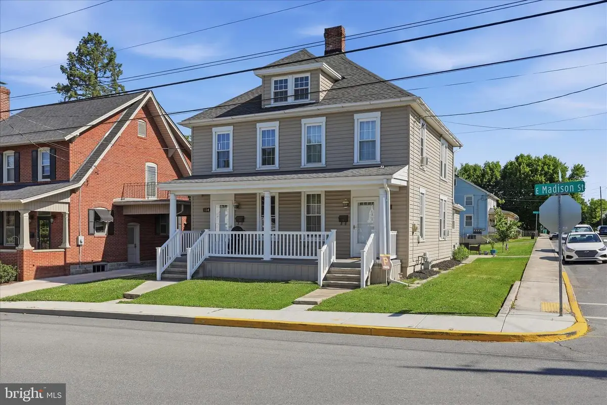 254-256 E Madison St, Chambersburg, PA 17201 - #1