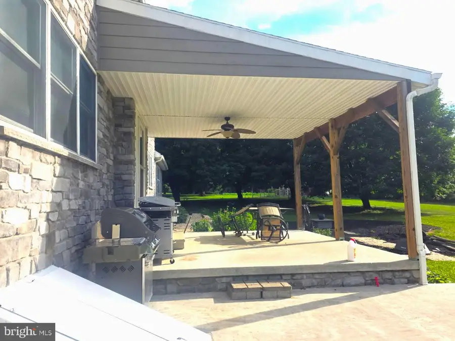 8057 Lofty Heights Dr, Waynesboro, PA 17268 - #2